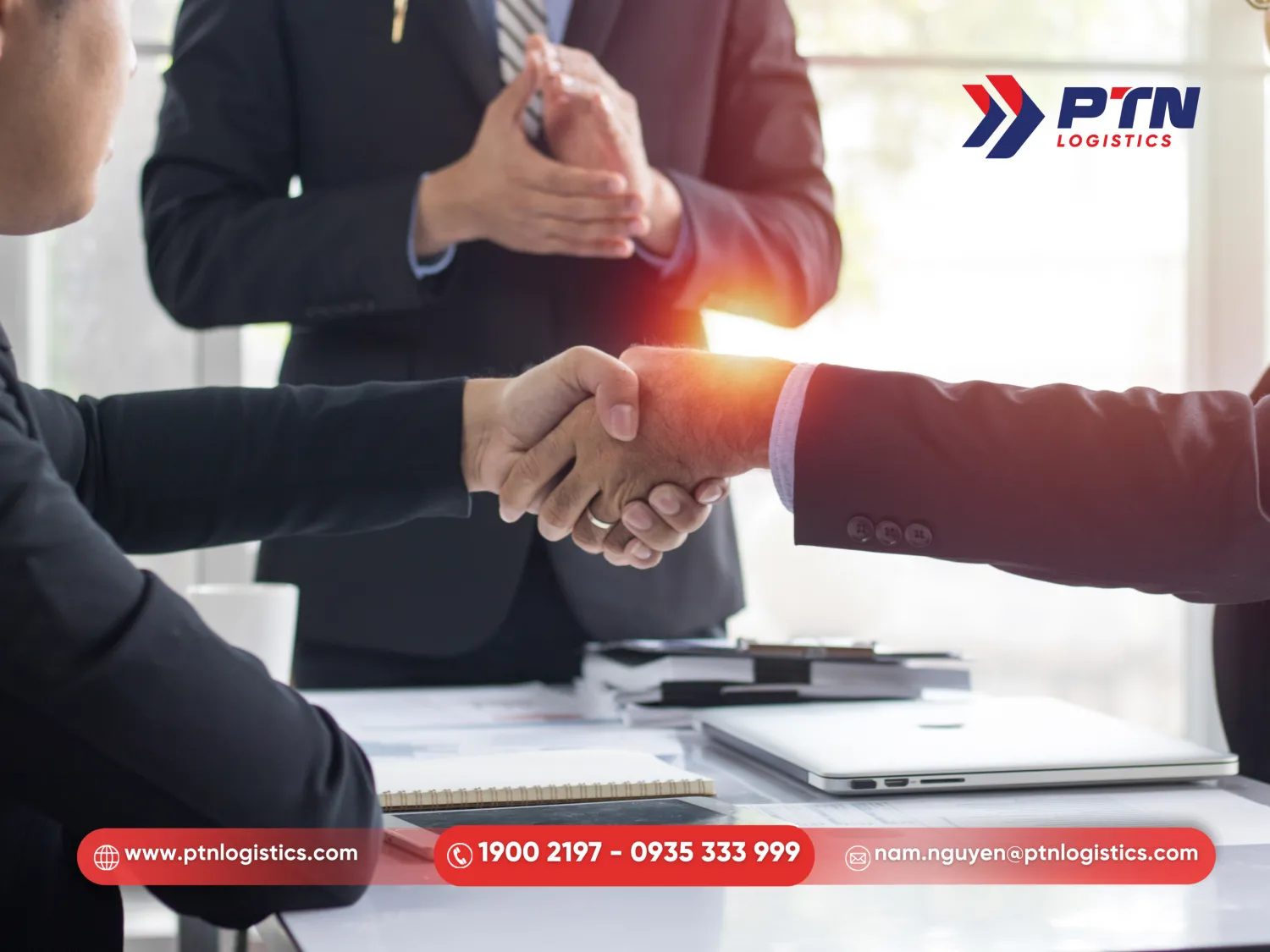 Tìm hiểu định nghĩa về nhượng quyền chuyển phát nhanh