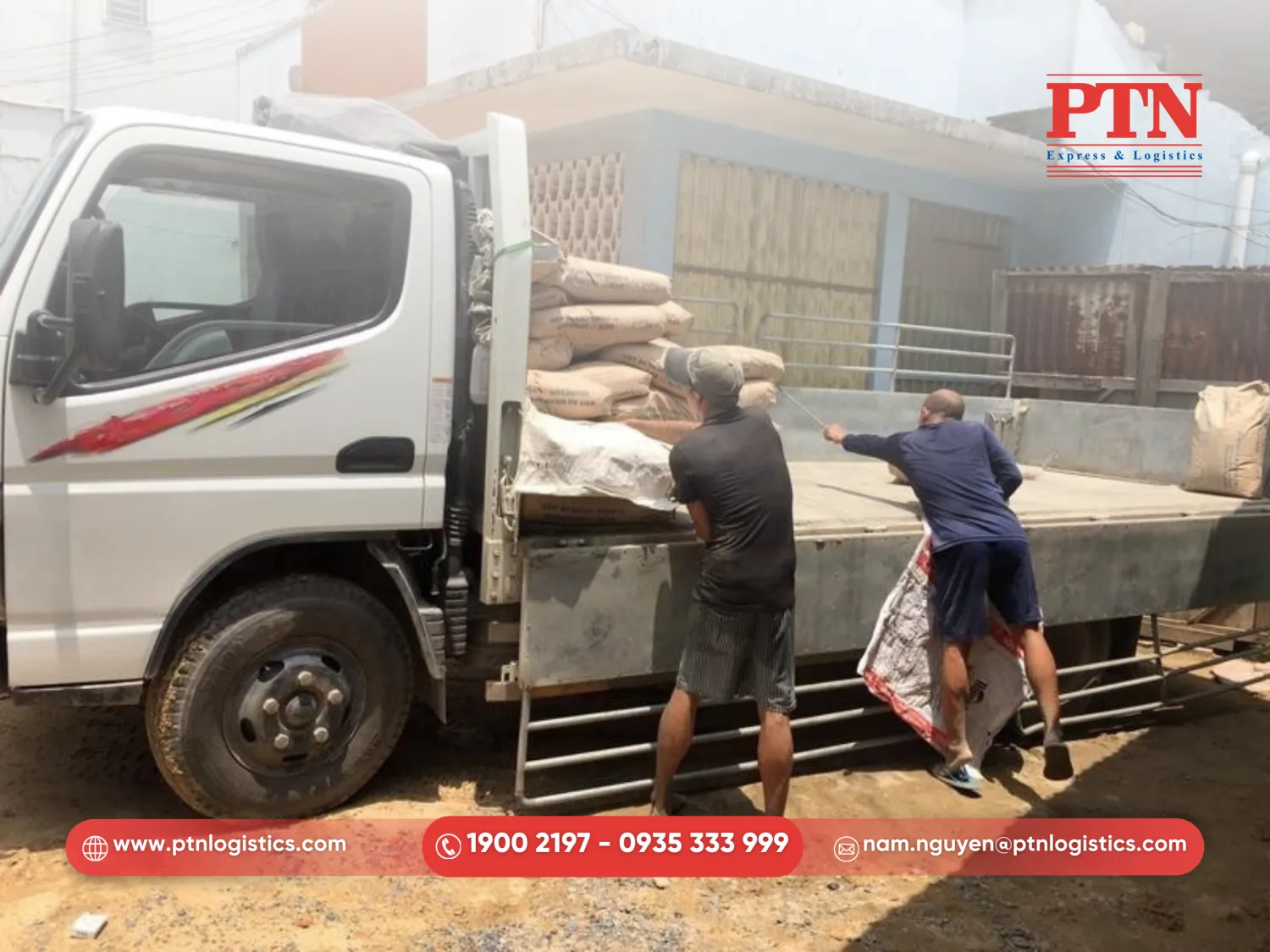 Thuê phương tiện vận tải xi măng