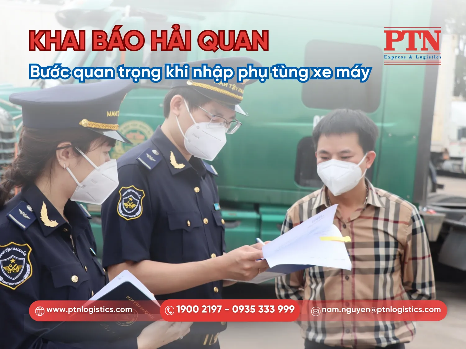 Tiến hành khai báo và làm thủ tục hải quan