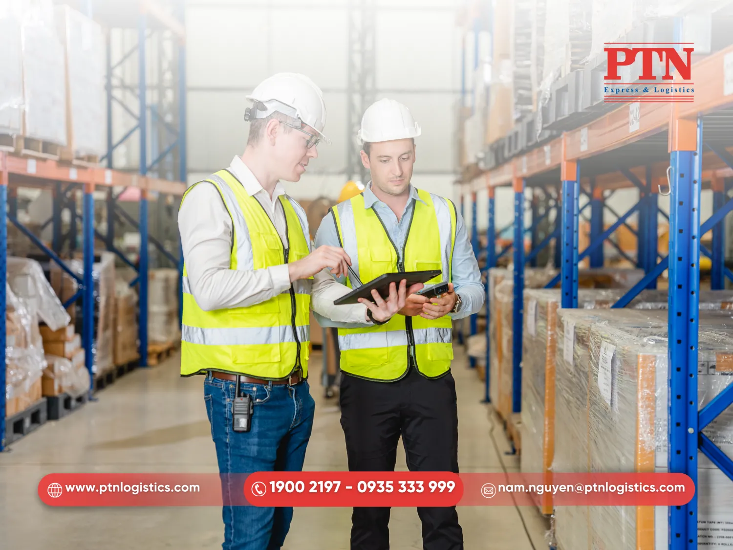 Tiến hành kiểm tra hàng hóa