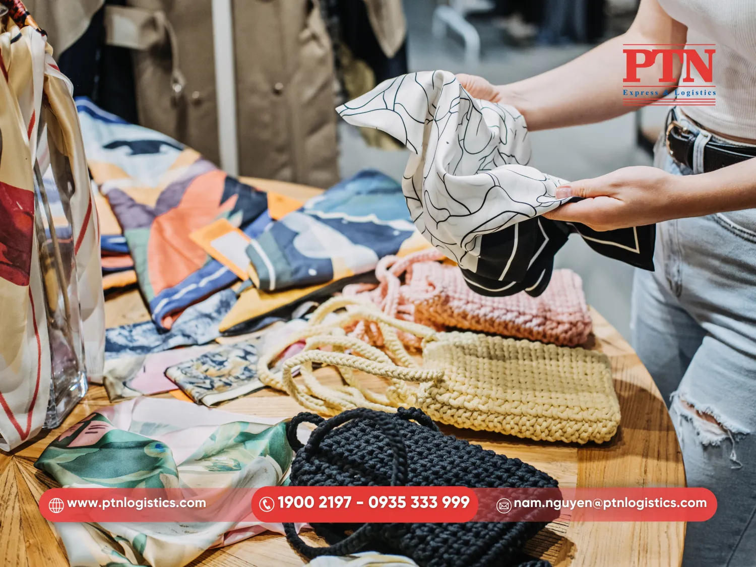 Gửi quần áo, thời trang, hàng mẫu