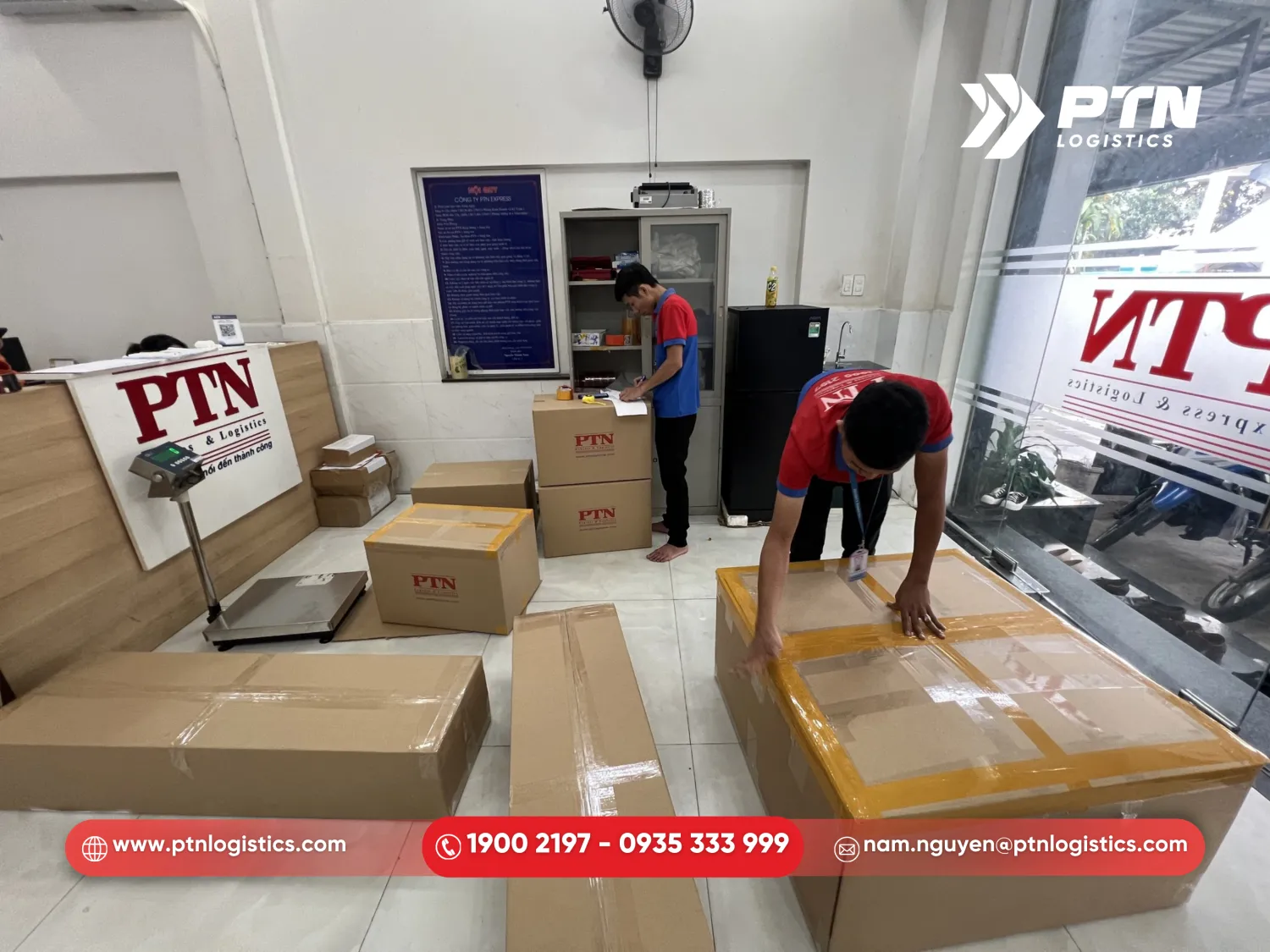 Lấy hàng và đóng gói chuẩn quốc tế