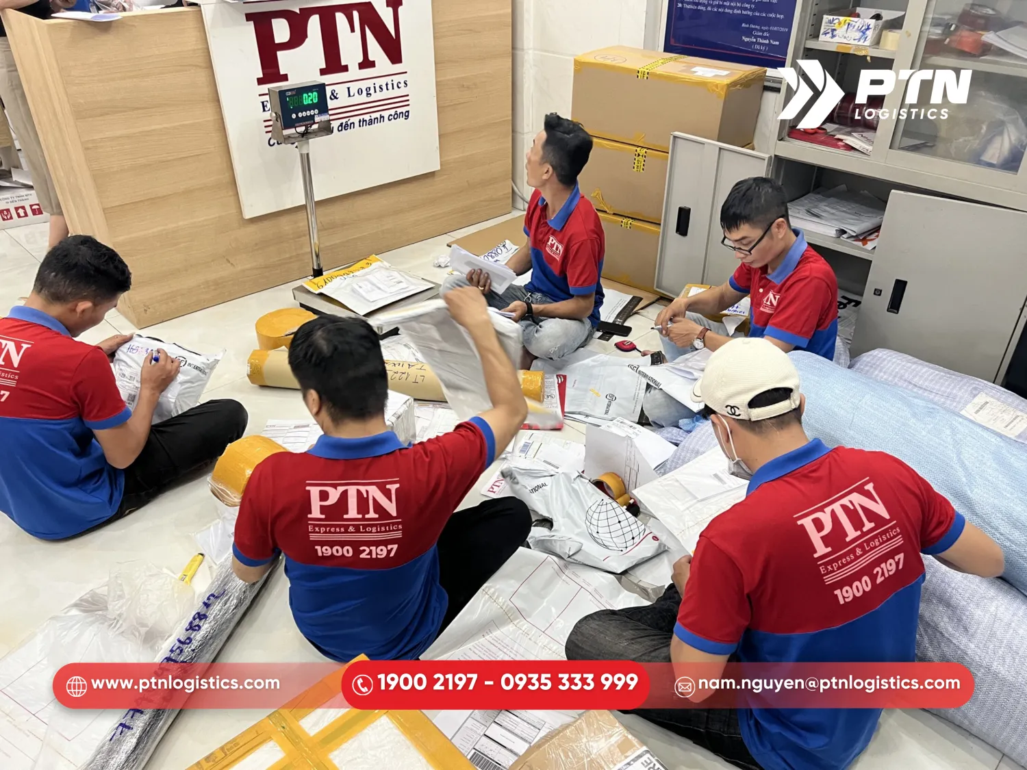 PTN Logistics hoàn tất chứng từ khai báo hải quan và gửi hàng hóa