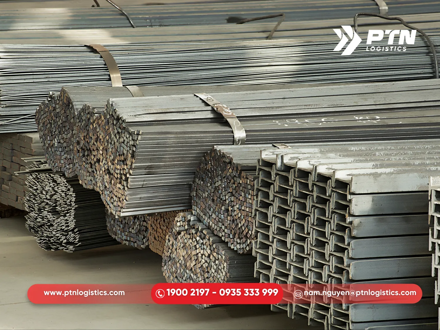 Vận chuyển hàng hóa là sắt thép và kết cấu xây dựng