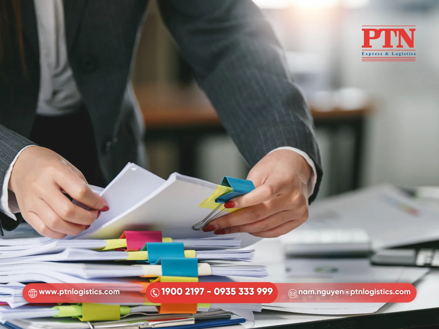 Chuẩn bị chứng từ đầy đủ (Hóa đơn, khai giá trị thật)