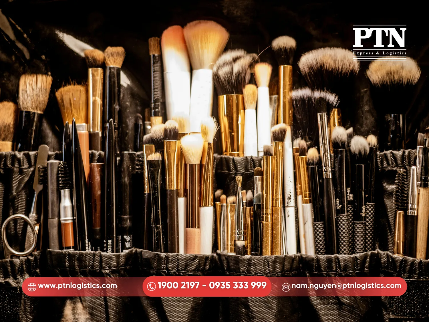 Dụng cụ trang điểm