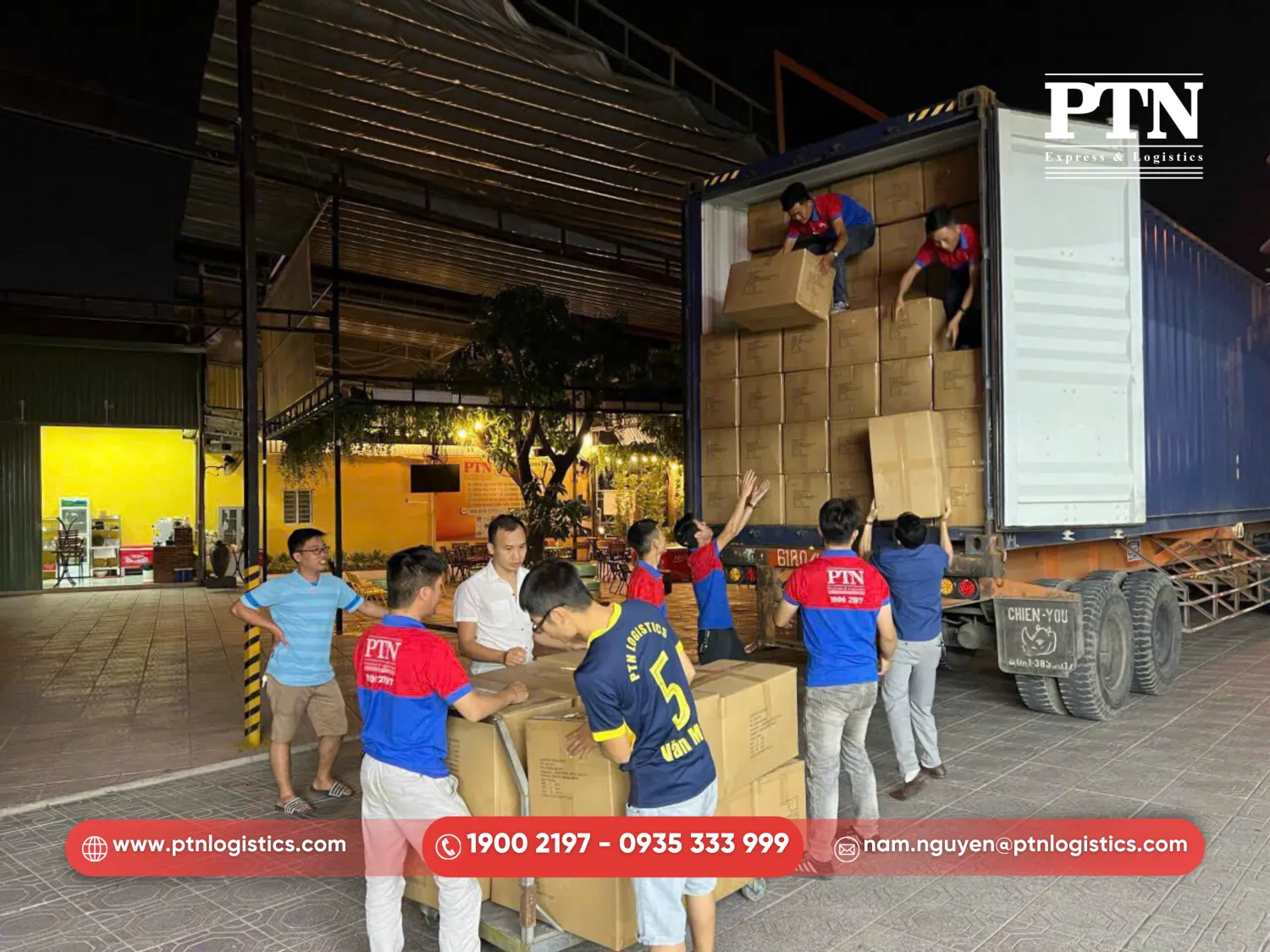 Hỗ trợ đóng gói thùng gỗ, hút chân không