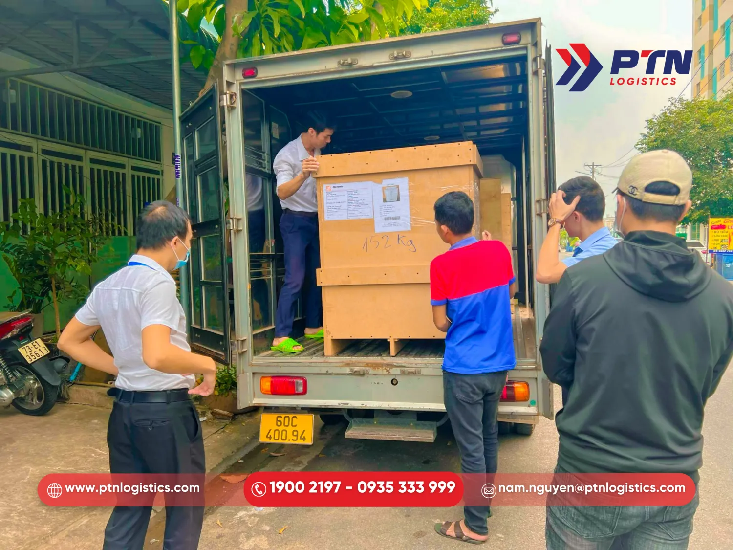 Nhận hàng hóa tại nhà và đóng gói miễn phí