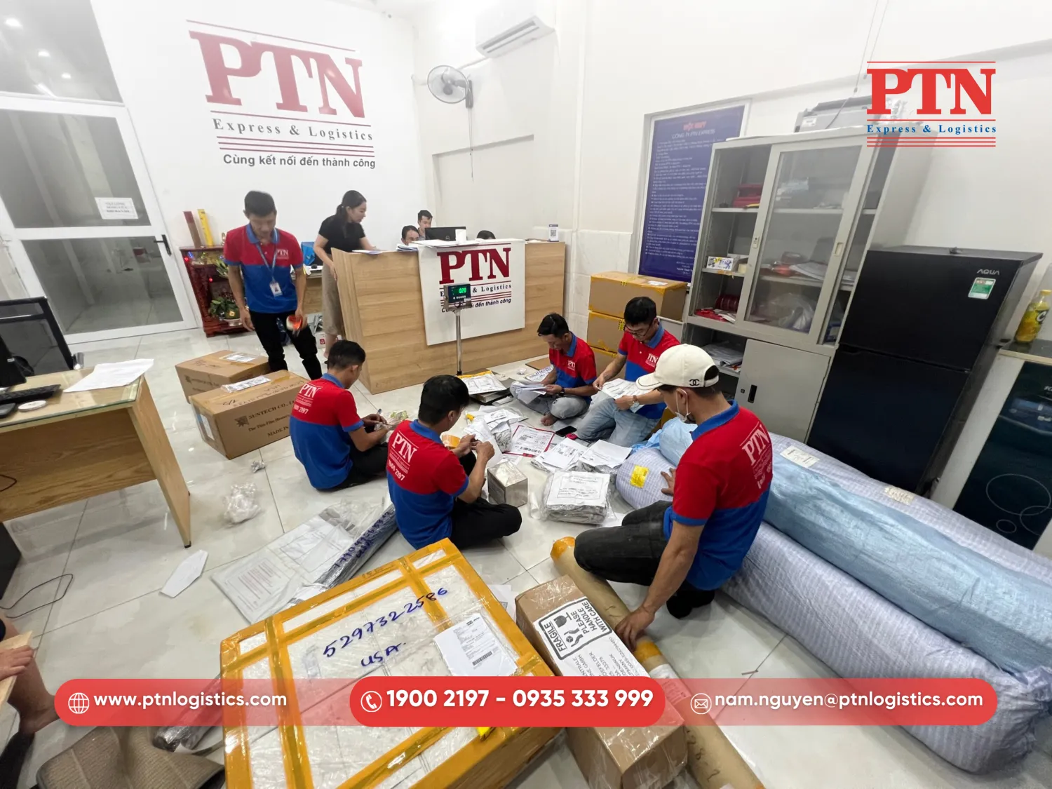 Tiến hành đóng gói