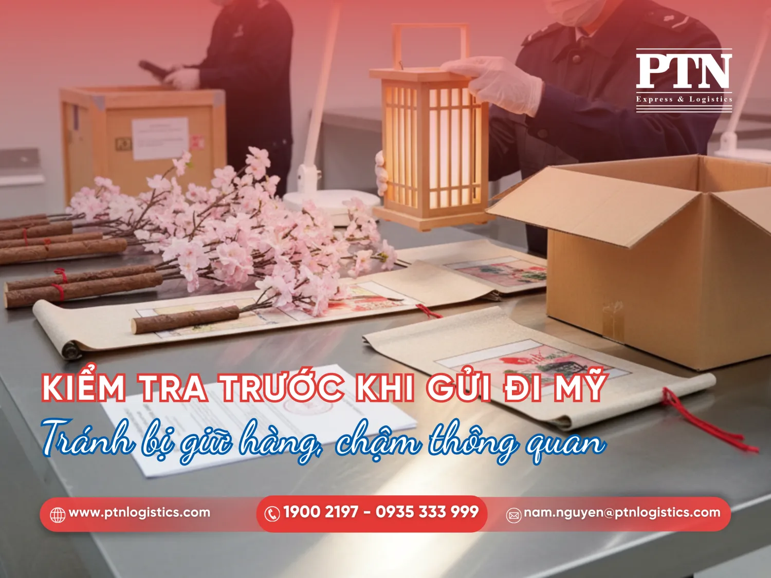 Tiến hành kiểm tra hàng trang trí