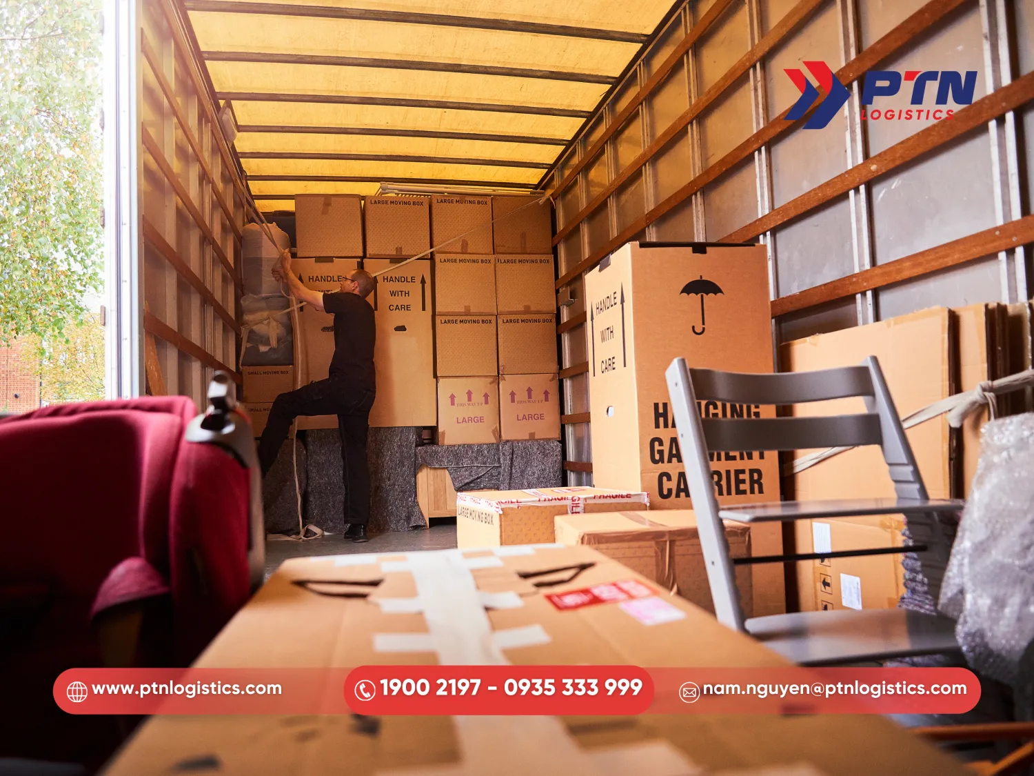 Các quy định về xếp dỡ, chèn xốp hàng hóa
