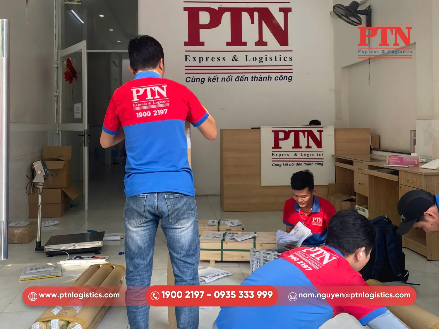 Dịch vụ vận chuyển chuyên nghiệp tại PTN