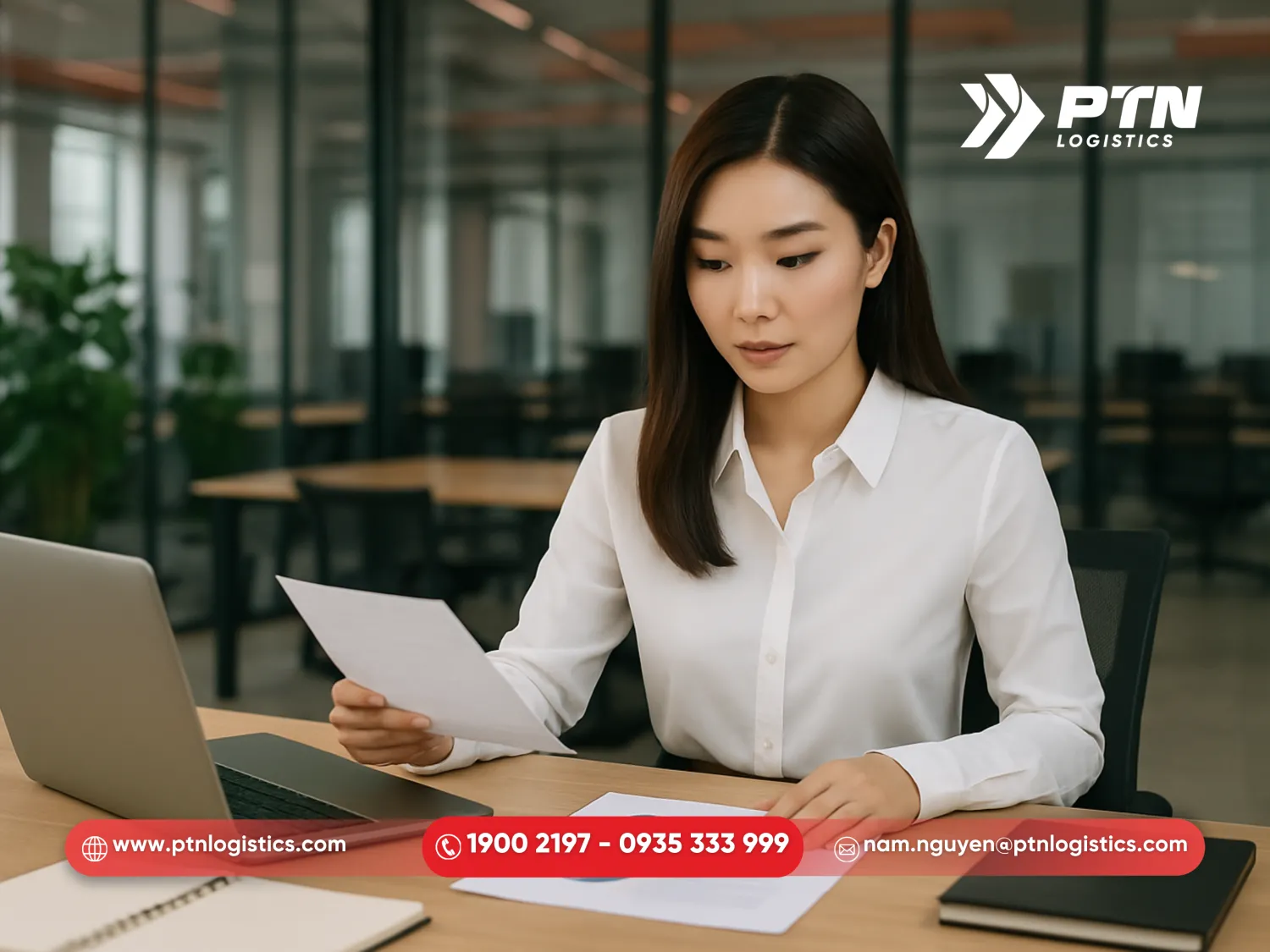 Đội ngũ nhân sự chuyên nghiệp của PTN hỗ trợ khách hàng hoàn thiện bộ chứng từ