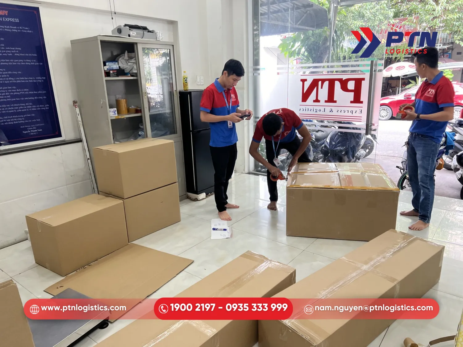 Lấy hàng tận nơi và đóng gói chuẩn IATA