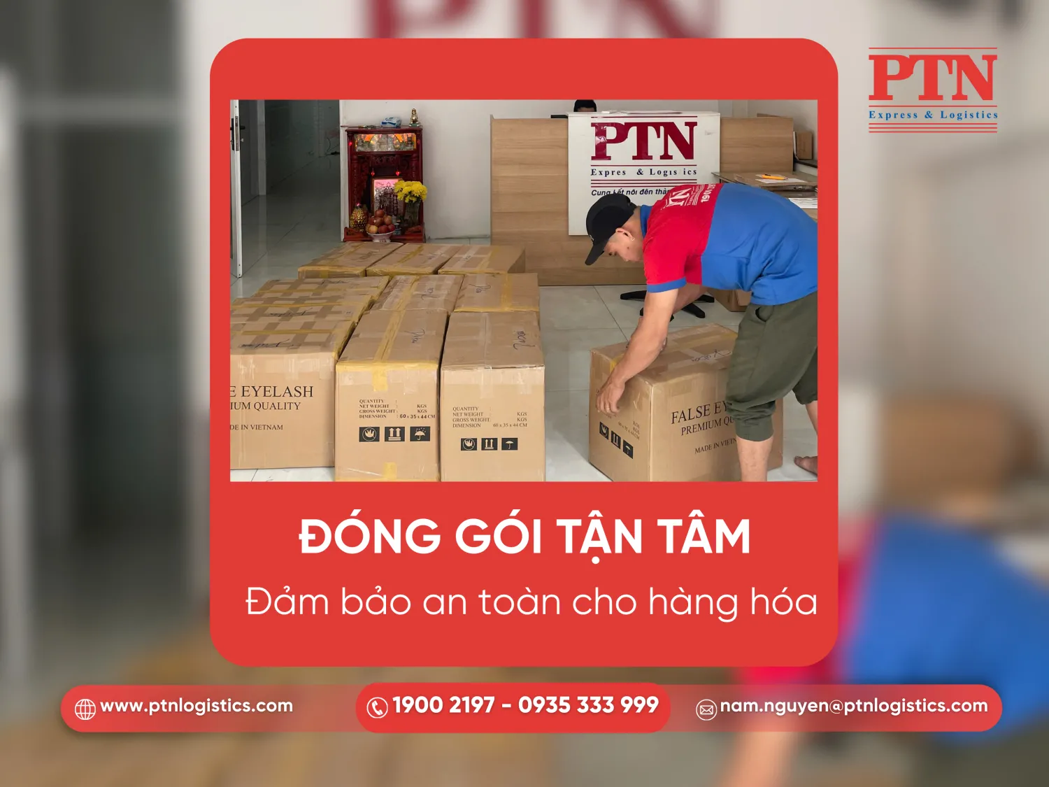 Thực hiện đóng gói hàng hóa