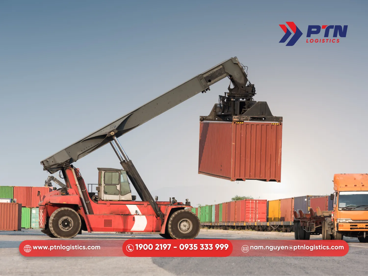 Tiến hành giao container vào bãi CY