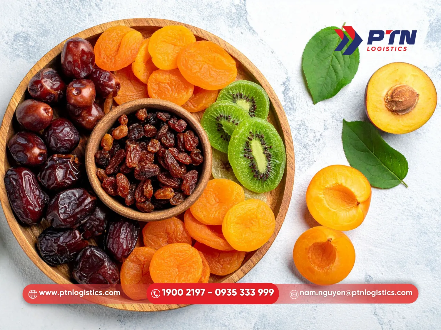 Trái cây sấy khô và hàng nông sản đã chế biến