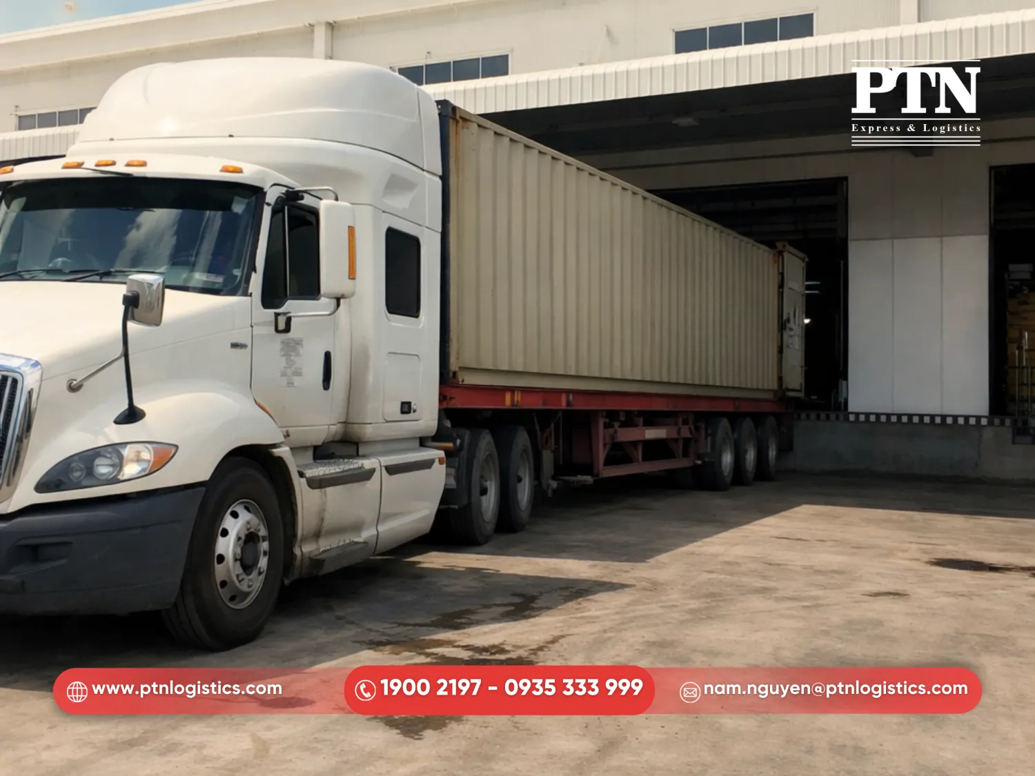 Vận chuyển hàng hóa container từ khu công nghiệp ra cảng Phú Hữu