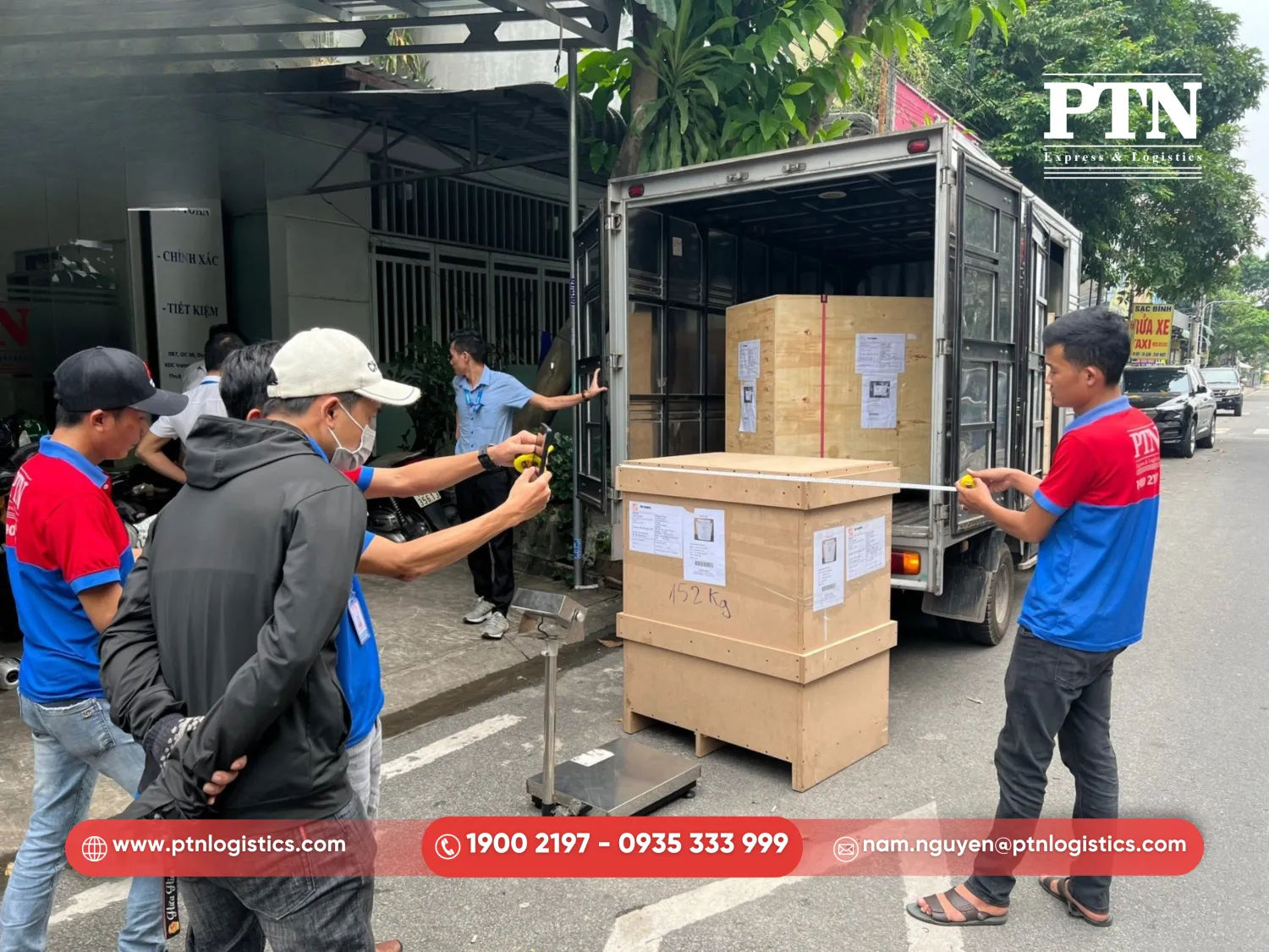 Cân đo và dán nhãn