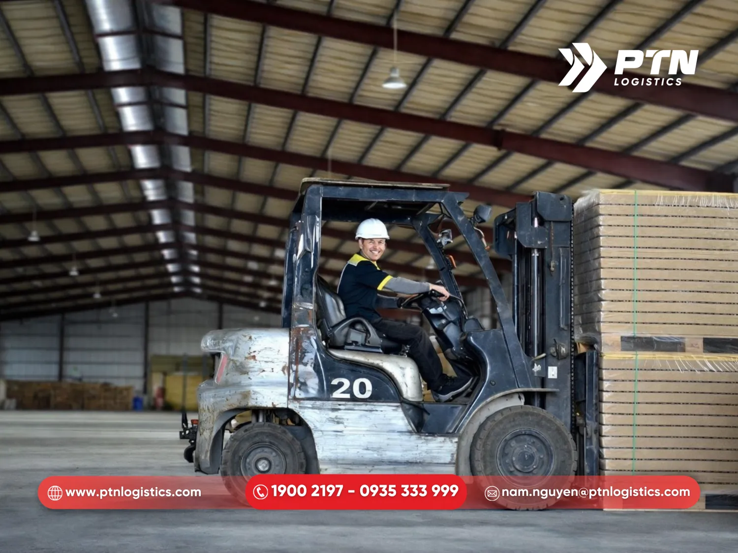 Dịch vụ bốc xếp, nâng hạ tại công trình hoặc nhà máy