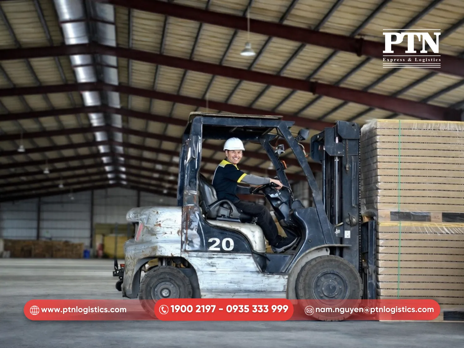 Dịch vụ bốc xếp, nâng hạ tại công trình/nhà máy