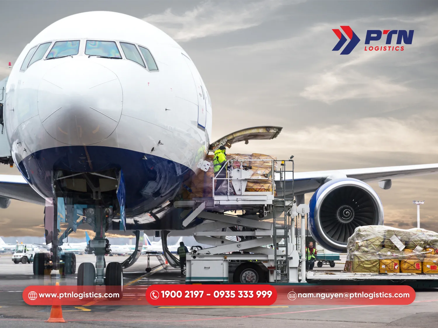 Phương thức vận chuyển hoa quả Bắc Nam bằng đường hàng không
