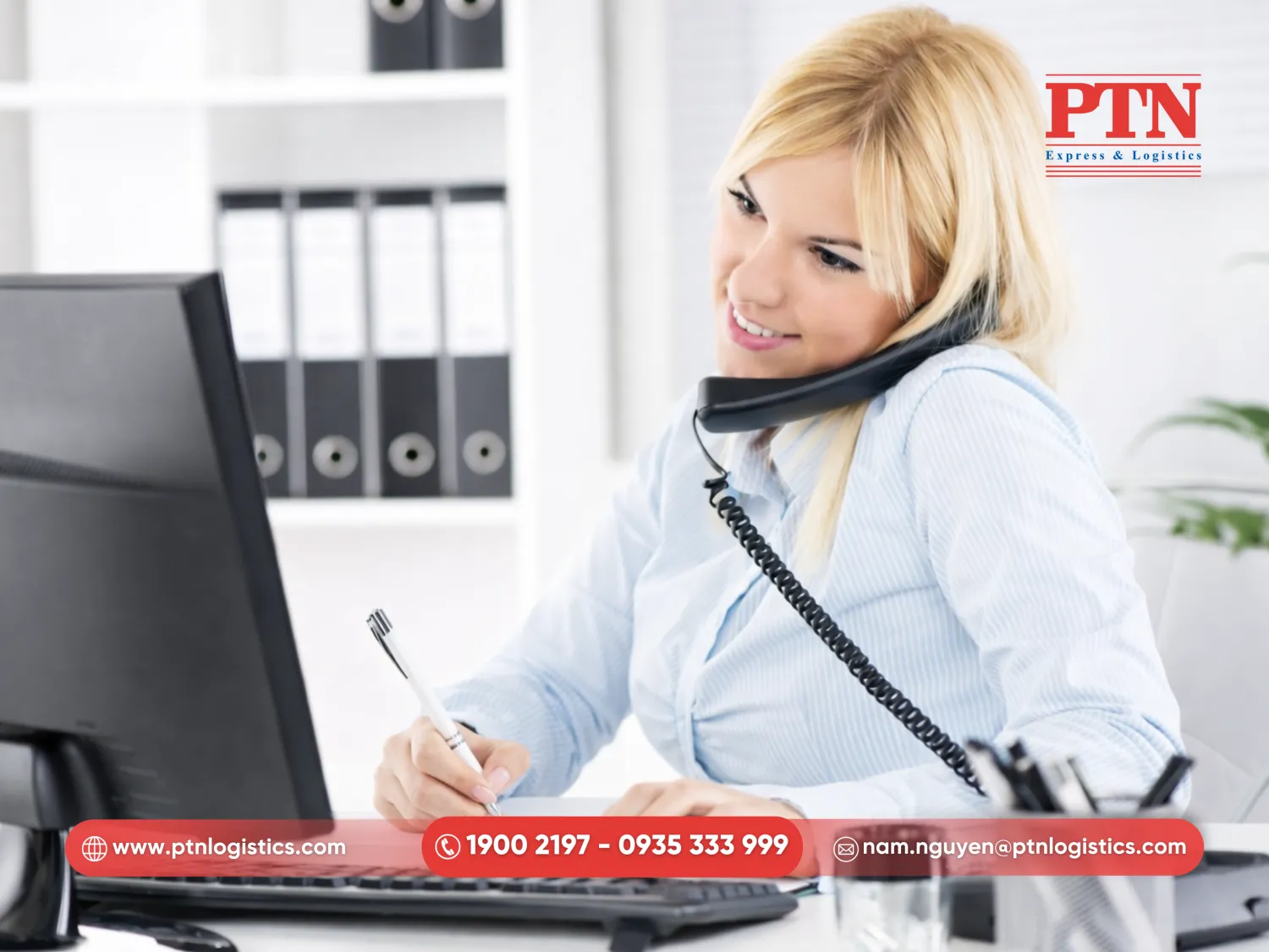 Tiếp nhận thông tin booking/packing list từ khách hàng