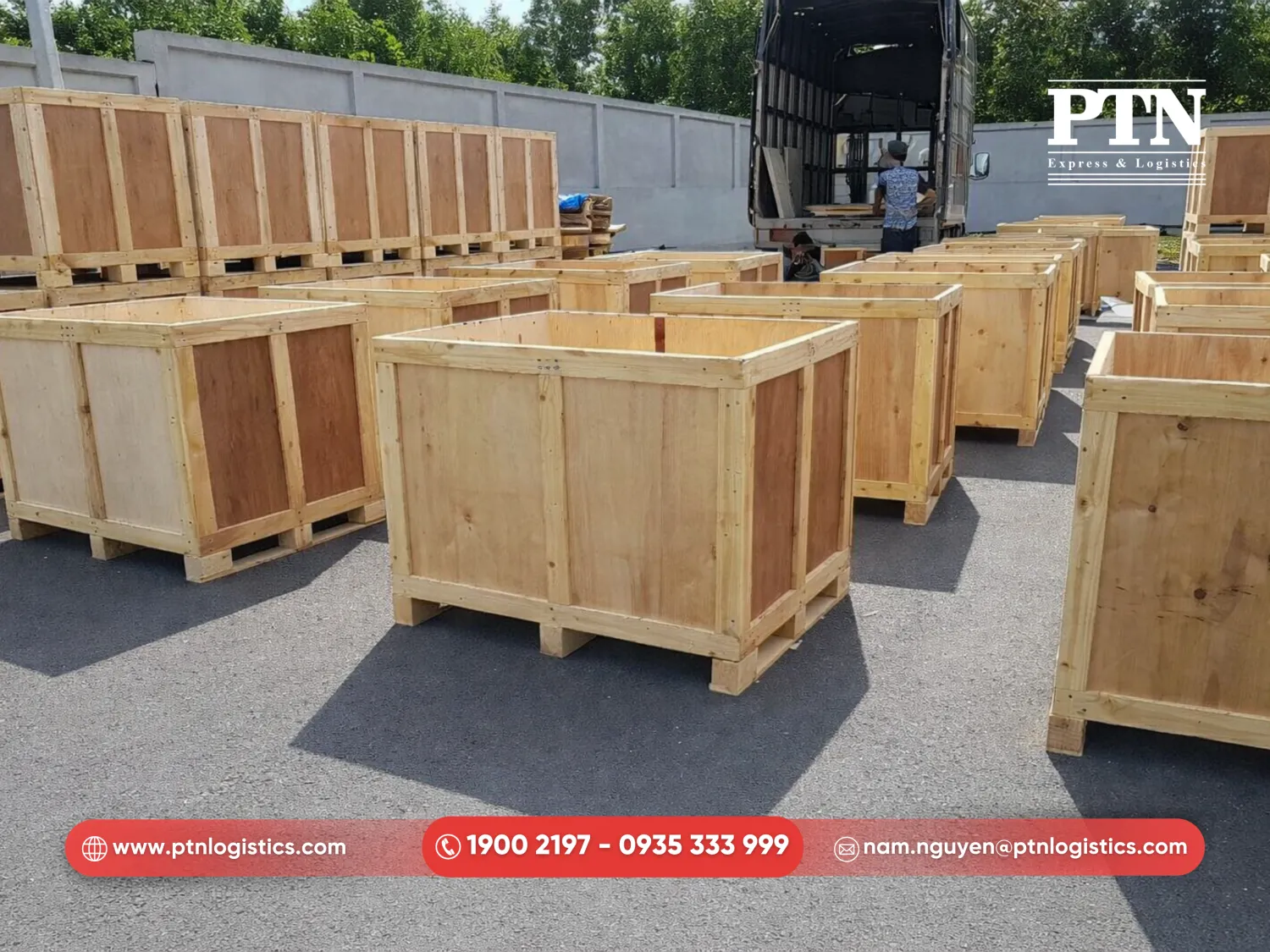 Đóng pallet kiện gỗ cho hàng nặng