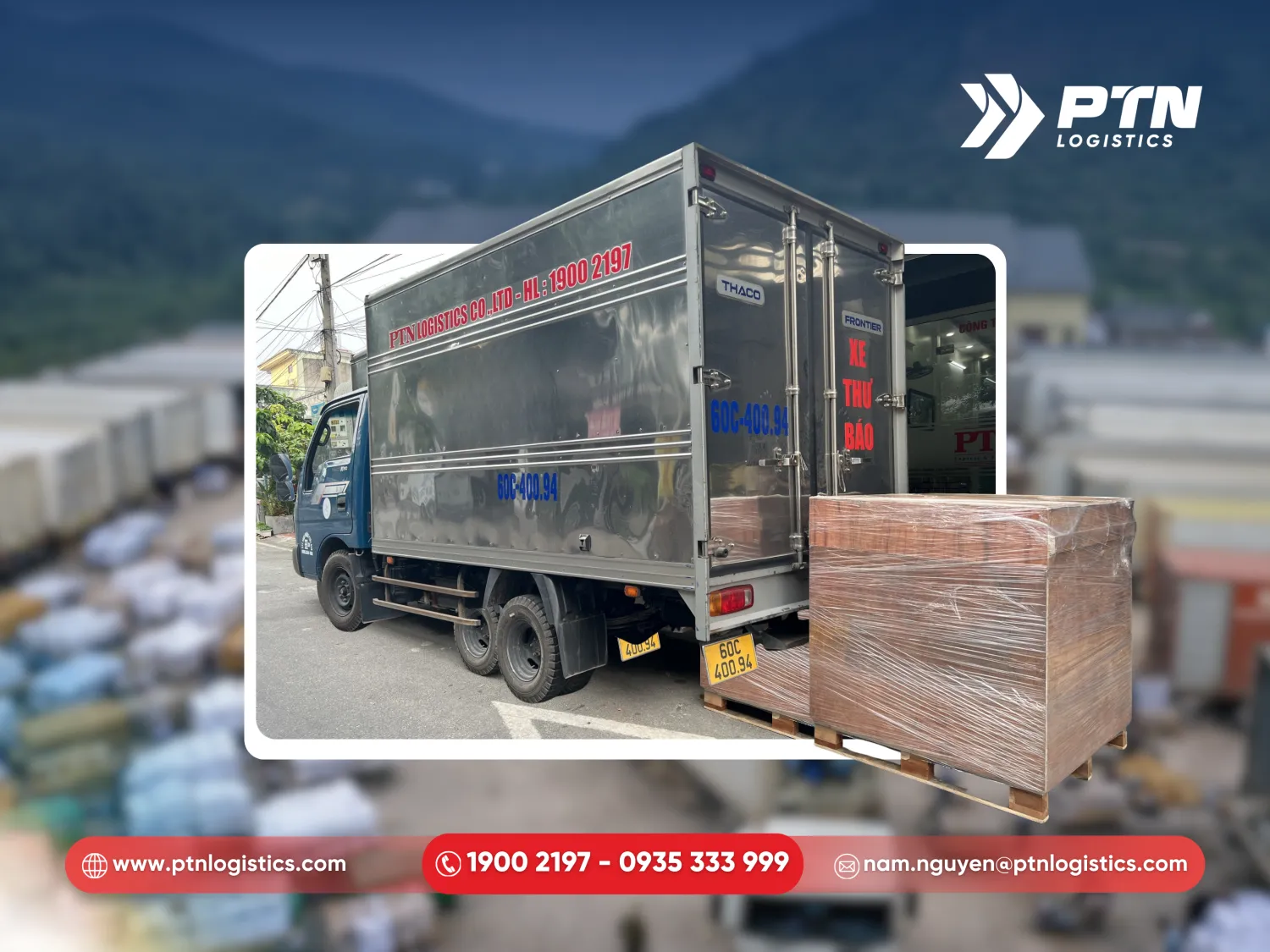Bốc xếp hàng và vận chuyển lên xe tải