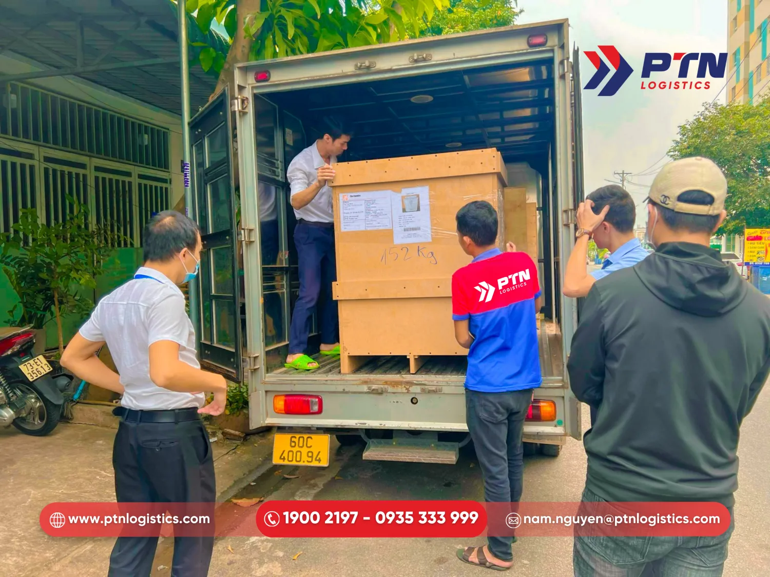 Đóng gói chuẩn xuất khẩu cần đo và làm thủ tục xuất cảnh hàng
