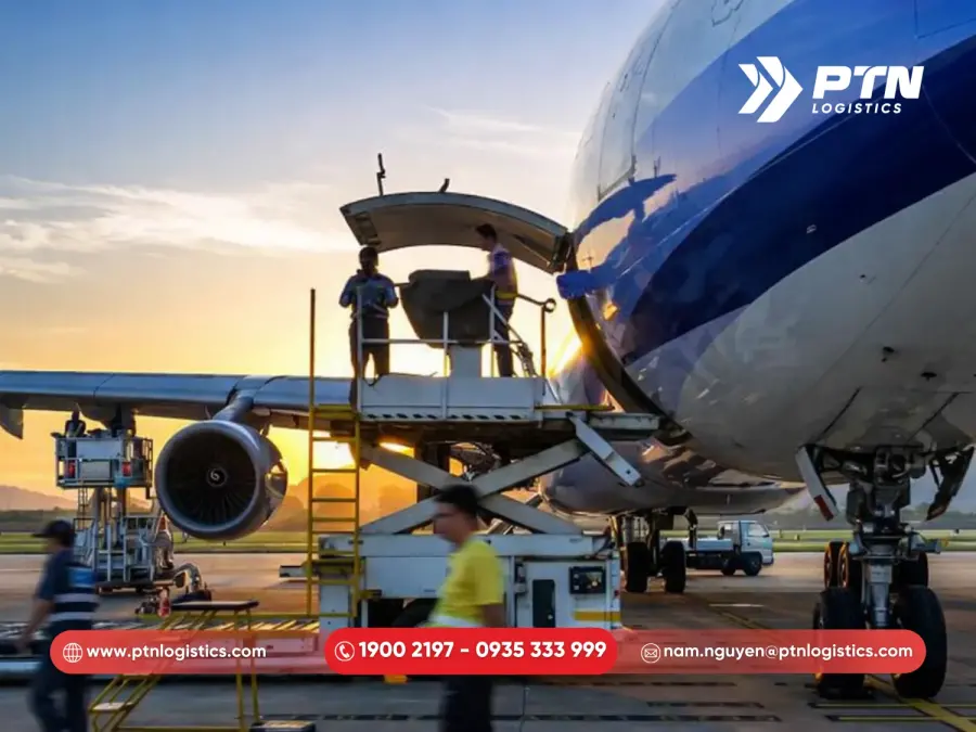Dịch vụ vận tải hàng không thông thường